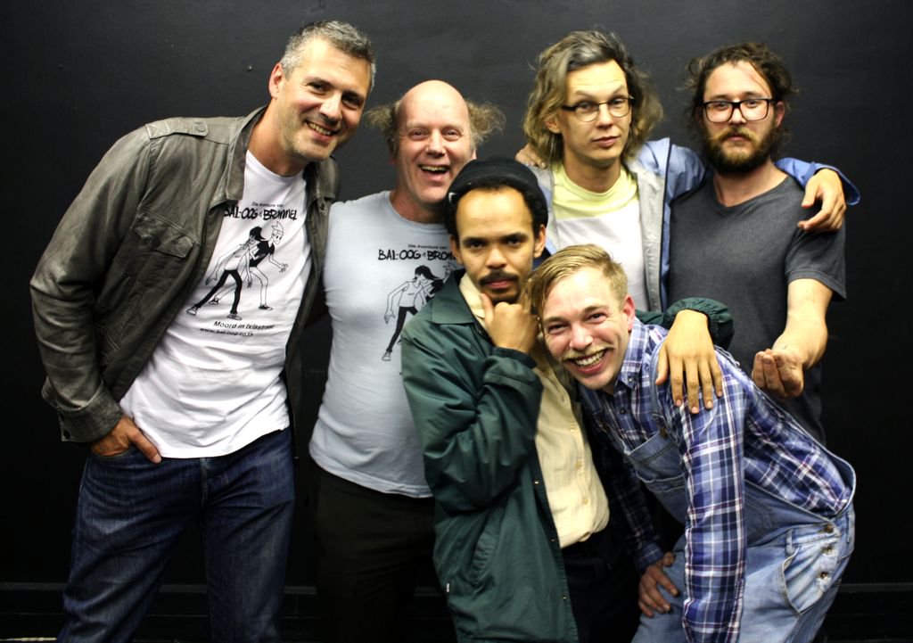 Die hele Bal-oog en Brommel kreatiewe span! (gehalwe vir Gideon Lombard ... goeie dinge is skaars (hy was op stel)) #baloog #comic #theatre @gideonlombard <a href="/de_apie/">De Klerk Oelofse</a> @mistaseptemba @gertjiebesselsen <a href="/dmduplessis/">morne du plessis</a> <a href="/willemsamuel/">Angelque van der Ste</a> @isabelle_grobler