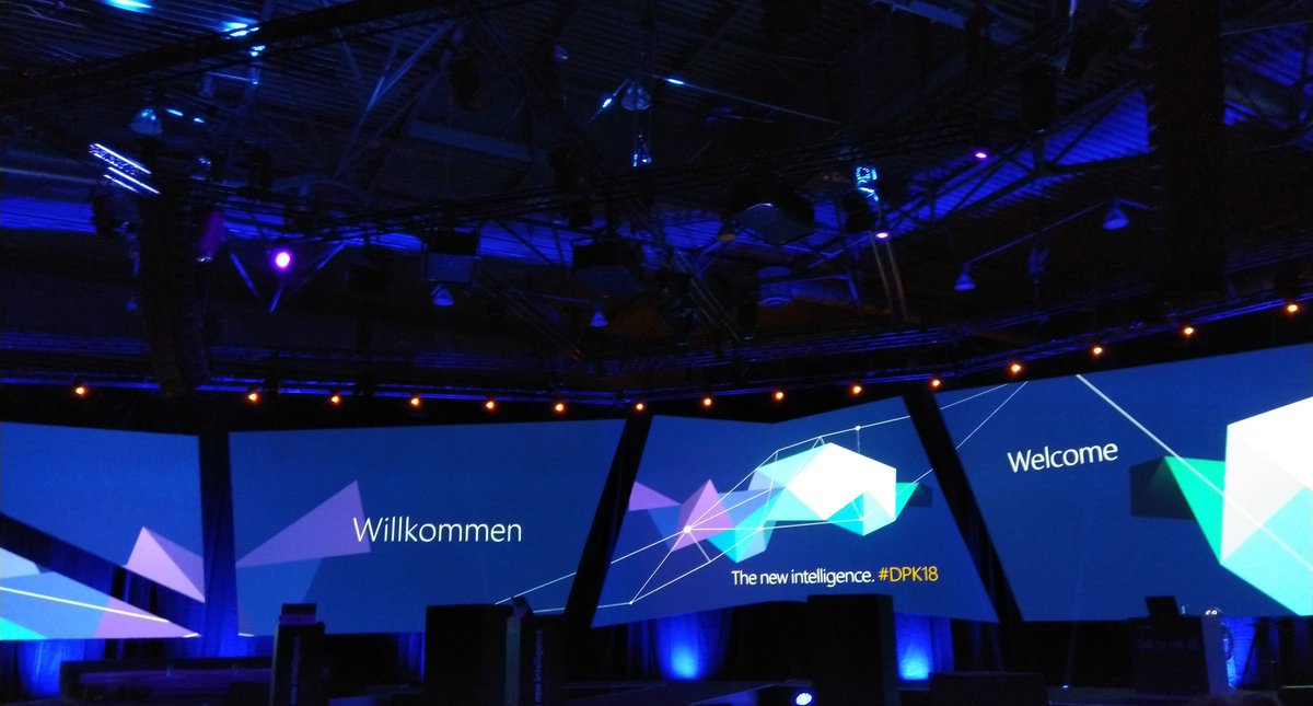 arnokramer's tweet photo. #Keynote #DPK18 #start #welcome #Thenewintelligence https://t.co/vCVDinaERq