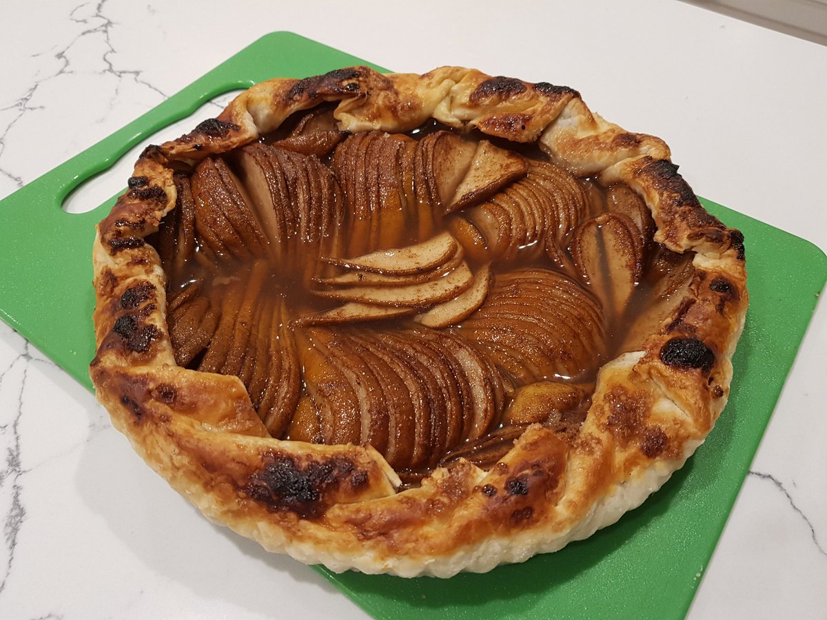 Wildman_R6's tweet photo. Pear Galette https://t.co/IX4L0lYmxX