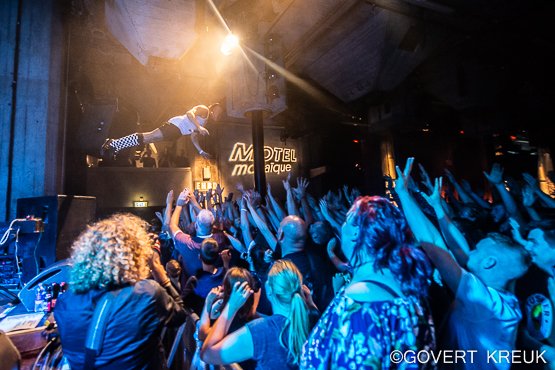 Afgelopen weekend waren we de hele dag op pad met de mannen van <a href="/de_likt/">De Likt</a> in aanloop naar hun thuiswedstrijd in @Maassilo . En het was een gekkenhuis!!!
bit.ly/2PcTPuh