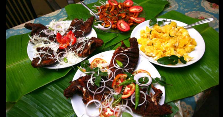ItsMePriyas07's tweet photo. “Kappa Meen curry Kallu- anytime Kerala favourite #keralatourism #keralaisopen #welcometoKerala #travel #munnar #munnarisopen #munnarislive #welcometomunnar #keralaspecial  #cuisine #tapioca #fish #curry #toddy #exploremunnar https://t.co/NhkMTwuD4p
