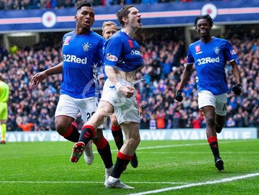 32Red's tweet image. RANGERS fans!

We have a pair of tickets to give away for the Europa League game against Spartak Moscow on Thursday 25th October!

For your chance to win, just RT &amp;amp; follow. Hurry – comp closes Wednesday morning at 8am!

Good luck!

@RangersFC