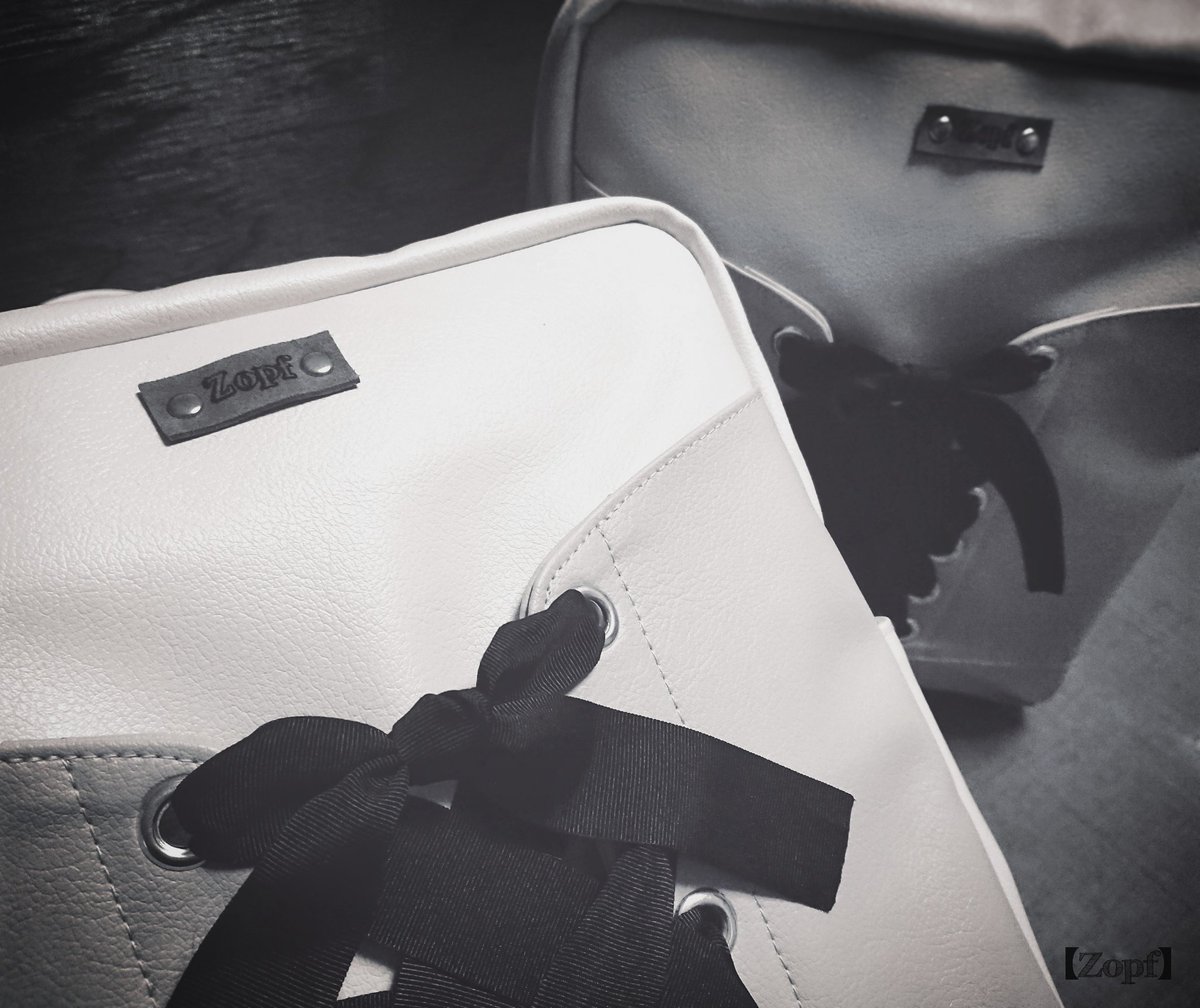 zopf__bagartist's tweet photo. #ハンドメイド
#ハンドメイドバッグ
#リュック
#リュックサック
#バックパック
#リボン
#編み上げ
#てづバ
#大阪
#出品用
#2018冬
#12月9日
#handmade
#handmadebag
#rucksack
#backpak
#ribbon https://t.co/fjzBf3E5Gq