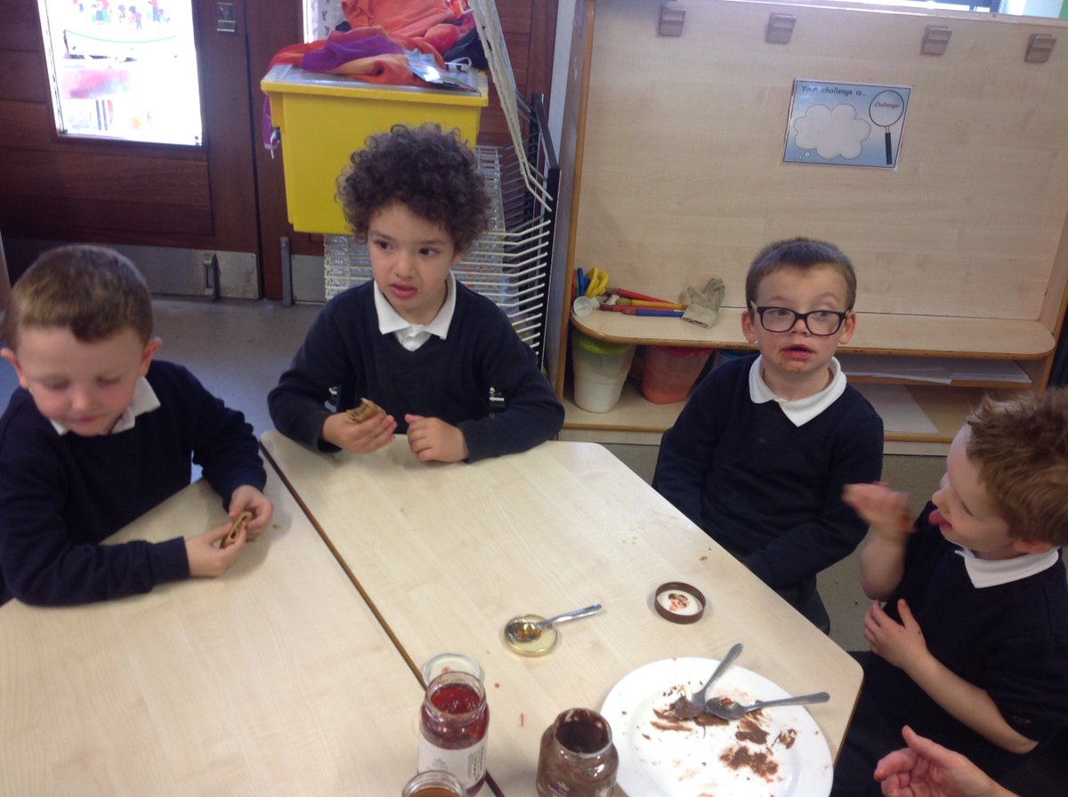 QRA_2026Y5's tweet image. FS2 children enjoyed their marble jar treat of Pancakes, chocolate, jam and honey last Friday! Well done for everyone working so hard to fill the marble jar. Remember to keep on green to take part in our marble jar treat. #goodlearning