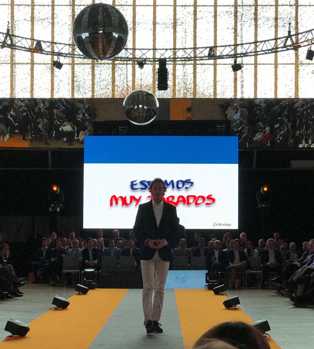 elenamb813's tweet image. Disfrutando de ⁦la extraordinaria ponencia de #VictorKuppers en el #bmcexchange ⁦@BMCSoftware⁩ ⁦@AbaliaIT⁩ siempre presente en los mejores eventos. Dice Victor “estamos muy tarados. Cuando te desanimas,pasas de ser una persona brillante a ser una persona del montón”