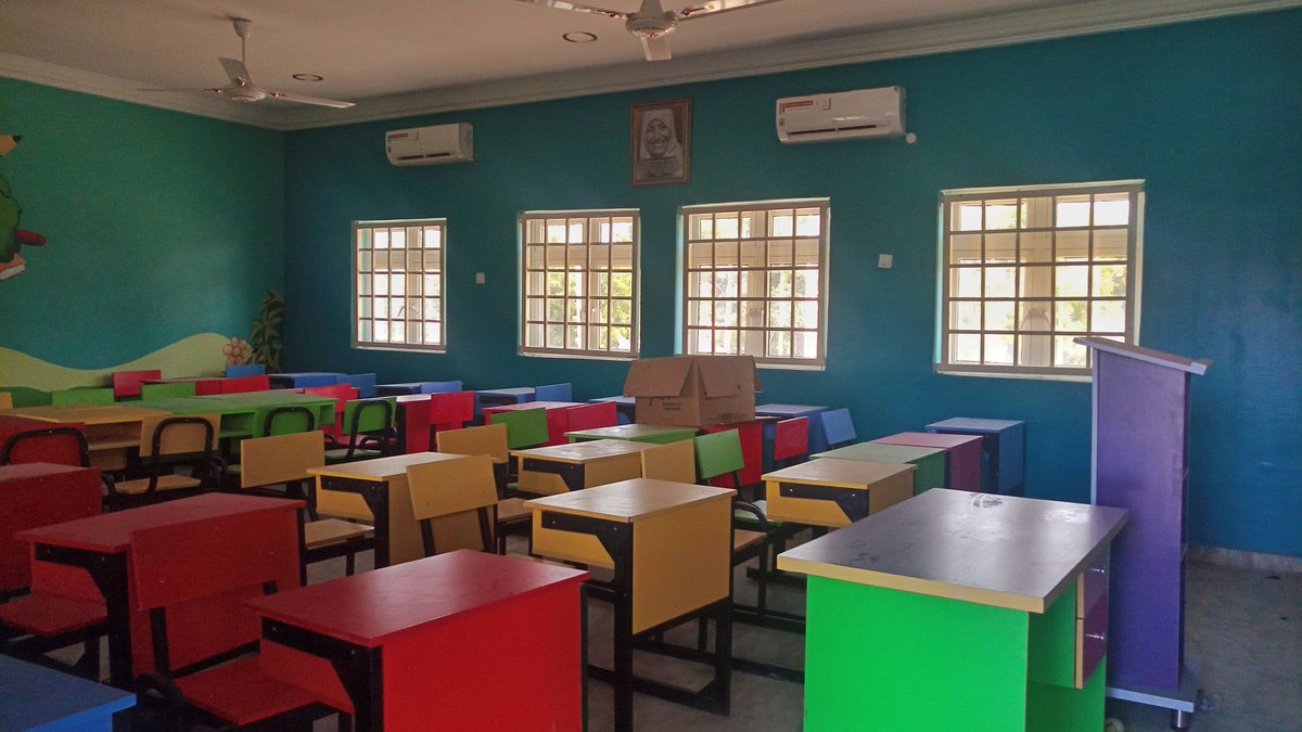 OzavoguAbdul's tweet photo. And on the inside, this is what the classrooms look like. Everything is to standard. A very conducive environment for learning. https://t.co/zorhVqazRh