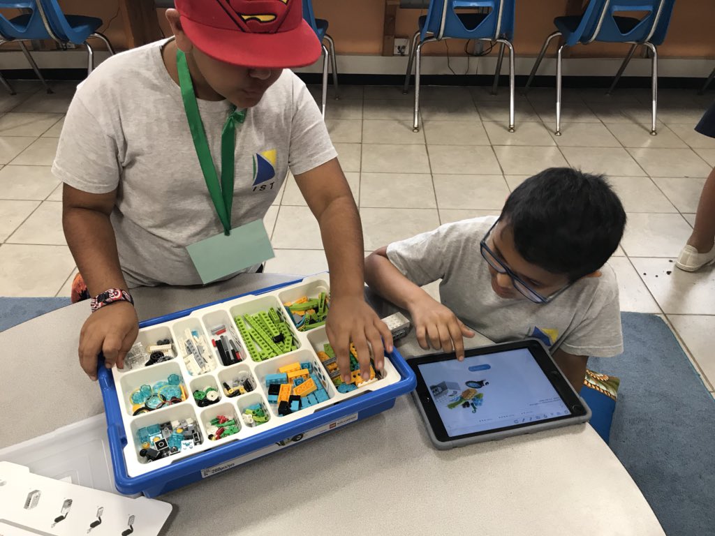 UbunifuLab's tweet photo. @istafrica Grade 3 student Twiga Tech Team chose to run LEGO WeDo lunch time activity for their grade  #istafricalearns #construct https://t.co/aceRkXtpAD