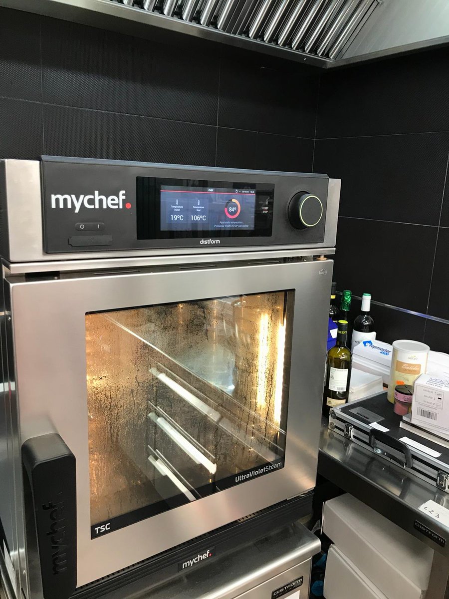HostelMarkt's tweet photo. Preparando la nueva demo de los hornos #mychef el próximo viernes 26 de Octubre 2018 a las 10,30 h en @HostelMarkt Para participar, contactar por MP #distform #mychefrespect https://t.co/fpbiUkhMYM