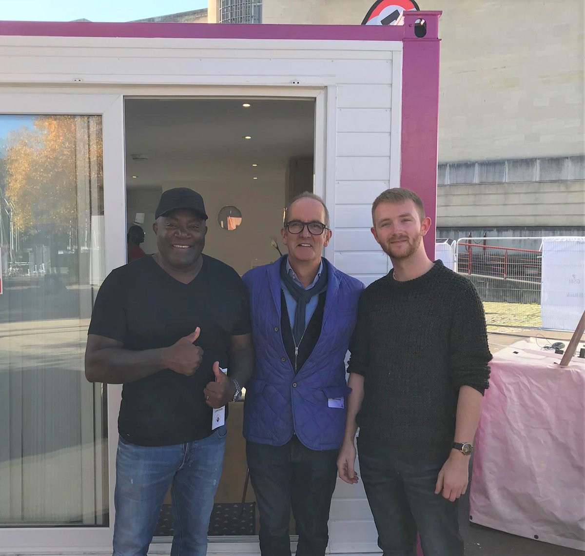 Great day at #BristolHousingFestival @Bristol_HF supporting <a href="/HBHomeless/">Help Bristol's Homeless</a>! Good to see <a href="/Kevin_McCloud/">Kevin McCloud</a> very interested in the project too.

tinyurl.com/y9n6wul2 #charitytuesday #bristol #housing