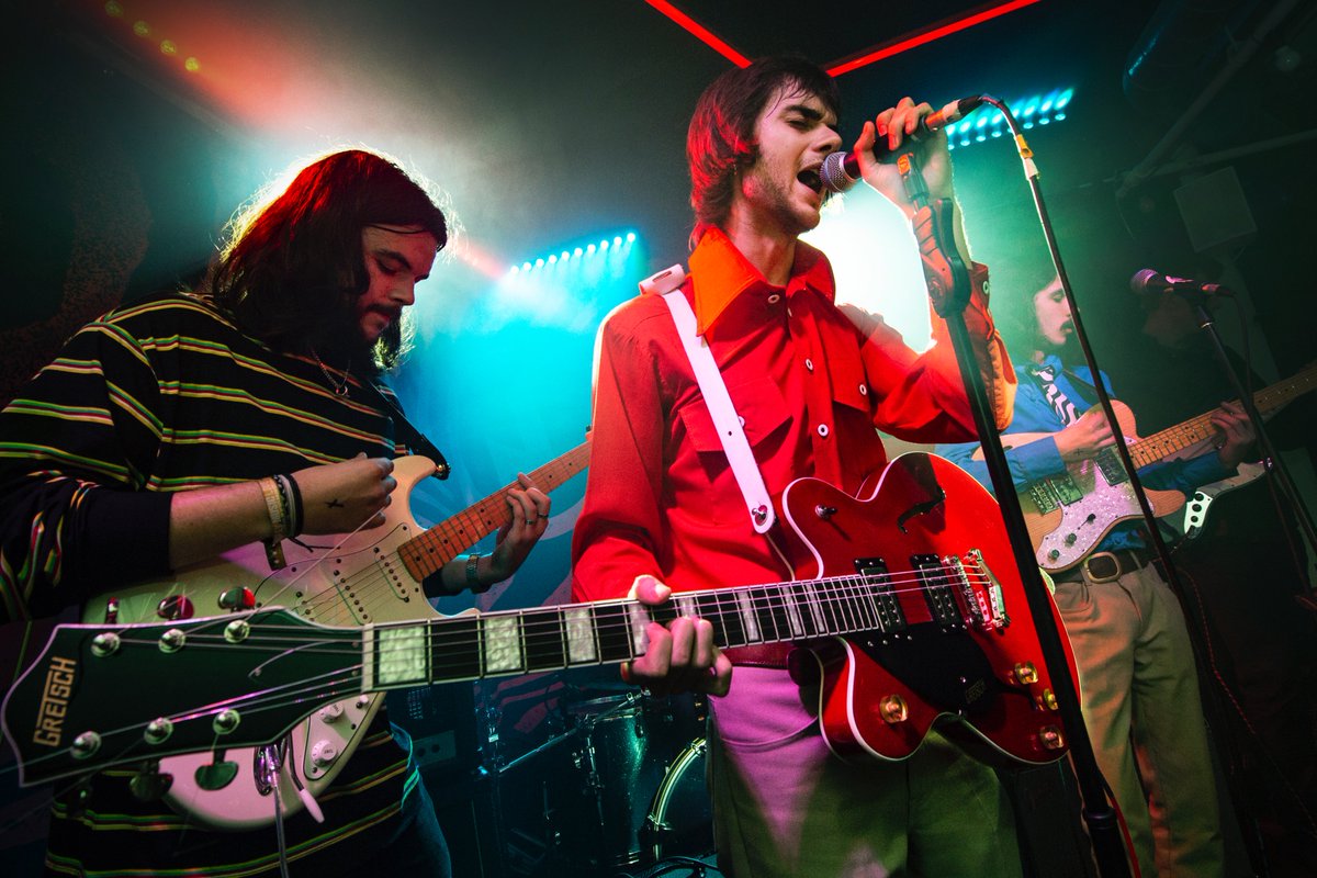 visionhausmusic's tweet photo. Another top, sold out night with @This_Feeling at @jimmys_nq with @wearejustmint @TheBigPeach2 @FreedaBand @RumThief @redstripeuk https://t.co/CndBB8WoUw