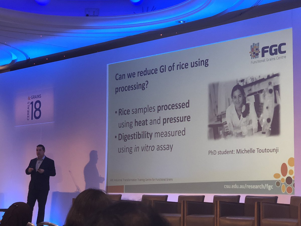 EstherCallcott's tweet photo. @FGC_Chris presenting at #CerealsGrains18 on the health benefits of grains and the current research undertaken at the Functional Grains Centre @GrahamCentre #csufgc https://t.co/ikDp9ZWPc4