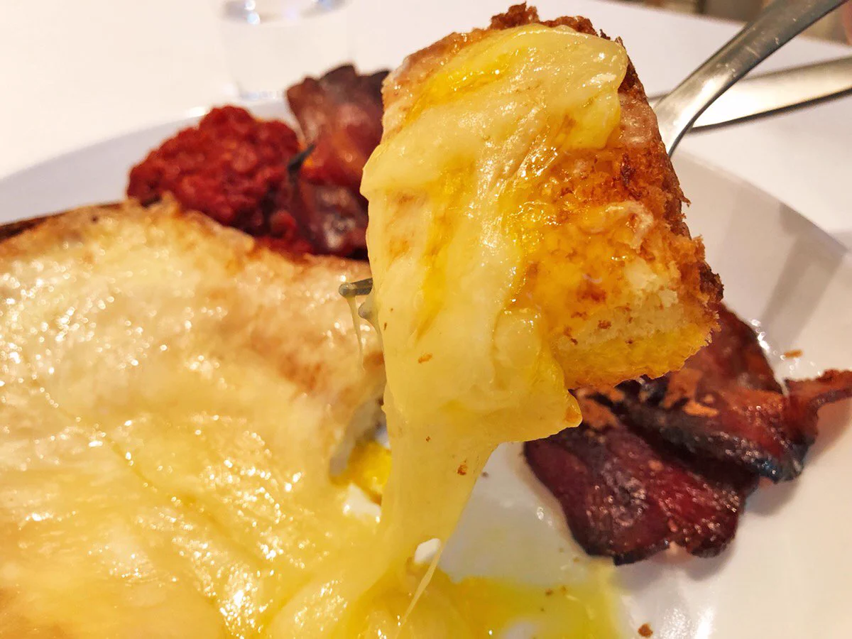 おいしそうｗｗｗたっぷりチーズのブリオッシュ…中にも秘密がｗｗｗ食べたい！