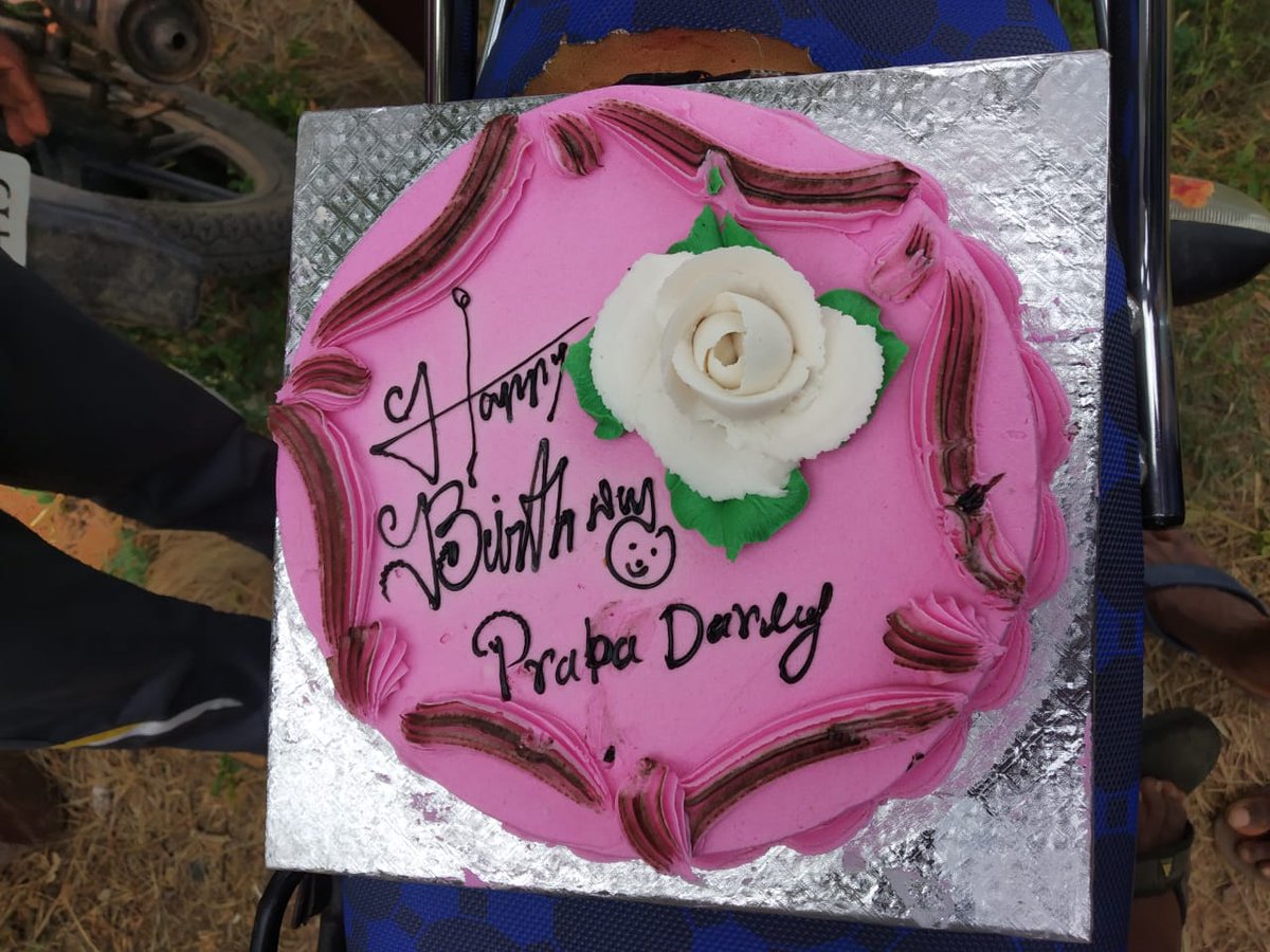 Adil76507972's tweet photo. Happy birthday prabhas #HappyBirthdayPrabhas https://t.co/fA0mR71ZEi