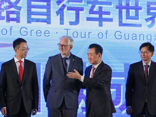 Chinese miljardair wil mede-eigenaar worden van de WorldTour. ➡️ vlsontour.nl/wielernieuws