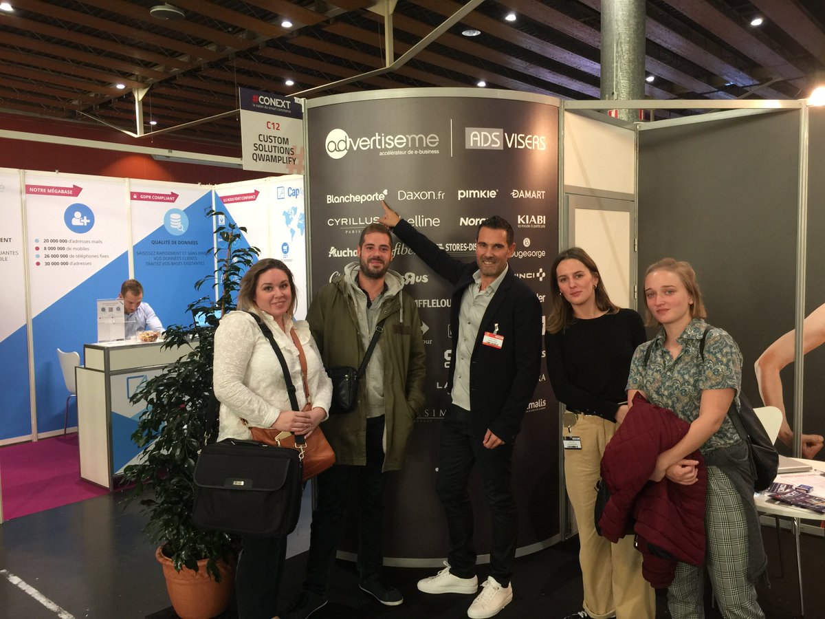 La team <a href="/blanche_porte/">Blancheporte</a> au grand complet sur le stand C12 #Qwamplify #Conext #Adsvisers
