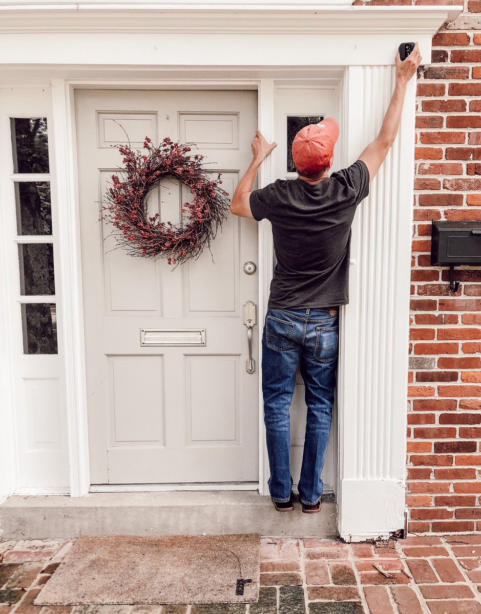blinkforhome's tweet photo. A must-have Fall decoration for your doorstep @lovelyluckylife #Blink #BlinkXT #Blinkforhome #Blinkcamera #Homesecurity #Homemonitoring #Hometechnology #Smarthome #Weathercamera #Technology #Hometech #Security #Blinkcamerasystem #DIY https://t.co/nHqW7zT6dQ