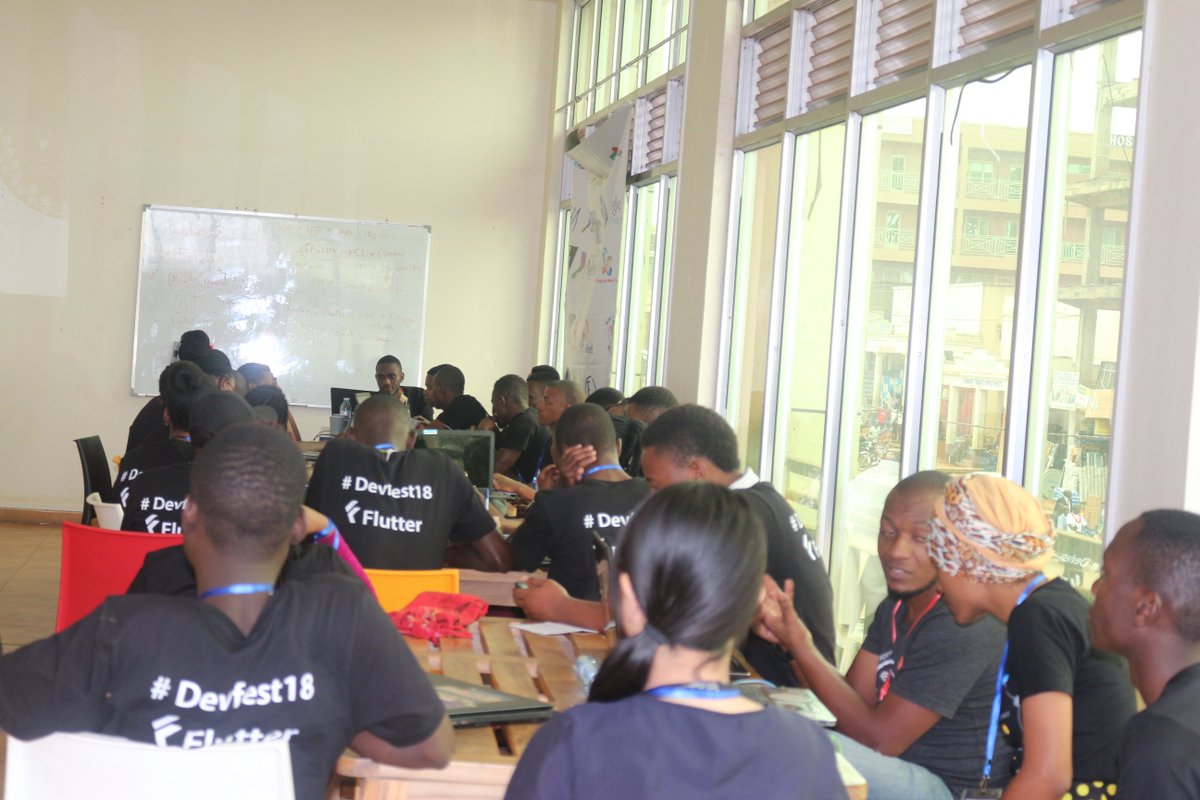 gdg_mbarara's tweet image. 4 Days Back we held the DevFest18 at Hive Colab with @dAnbeds  and it was amazing. #DevFest18 #DevFestMbarara #HiveColab
