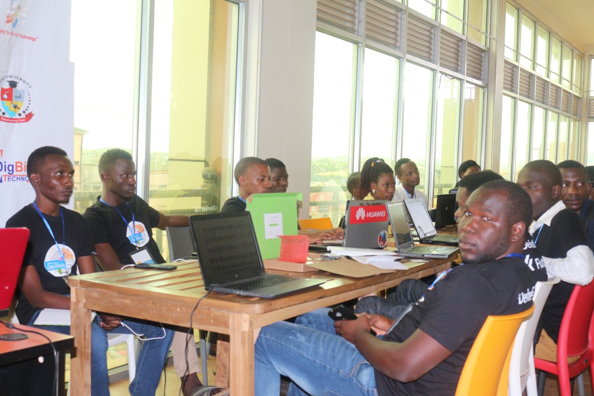 gdg_mbarara's tweet image. 4 Days Back we held the DevFest18 at Hive Colab with @dAnbeds  and it was amazing. #DevFest18 #DevFestMbarara #HiveColab