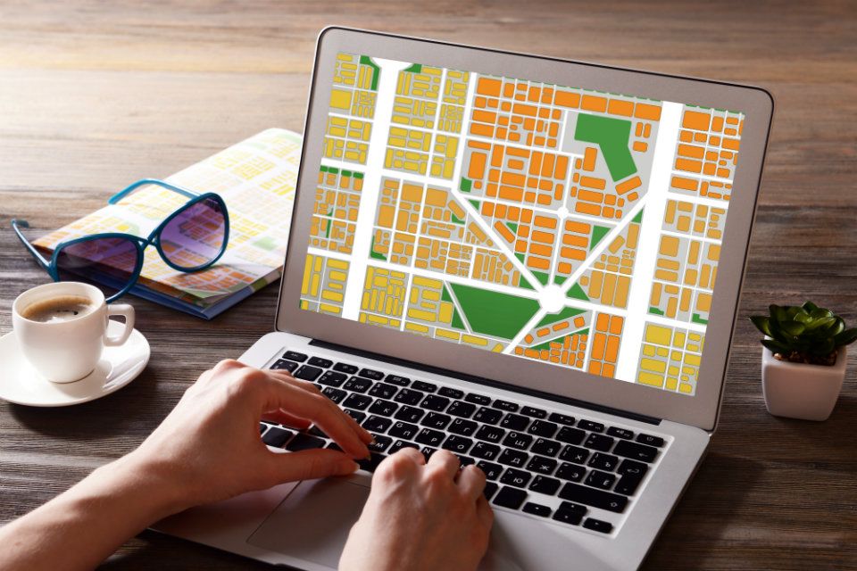 Stolen car? By leveraging location #tracking #IoT technology solutions, #automotive organizations can track #vehicle location in real-time.  Learn more about #IoTLocationTracking buff.ly/2OFFwyK <a href="/KORE_Wireless/">KORE</a> #KoreWireless