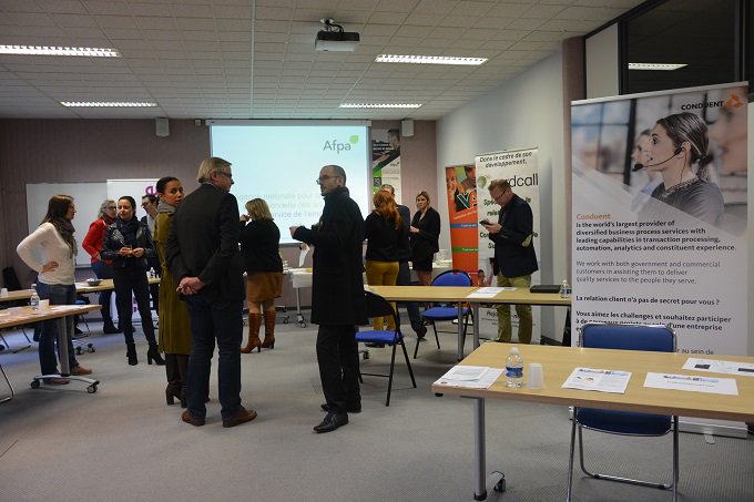 AFPA_HDF's tweet photo. Près de 💯 pers. présentes ce matin à #AFPA @roubaix pour découvrir les métiers de la relation à client! 
Merci à nos partenaires présents pour cet événement! 
Vous n'avez pas pu venir, pas de souci!
Plusieurs formations sont prévues prochainement  ➡️ : https://t.co/E3kIVkjVid https://t.co/1f1j19k9mz