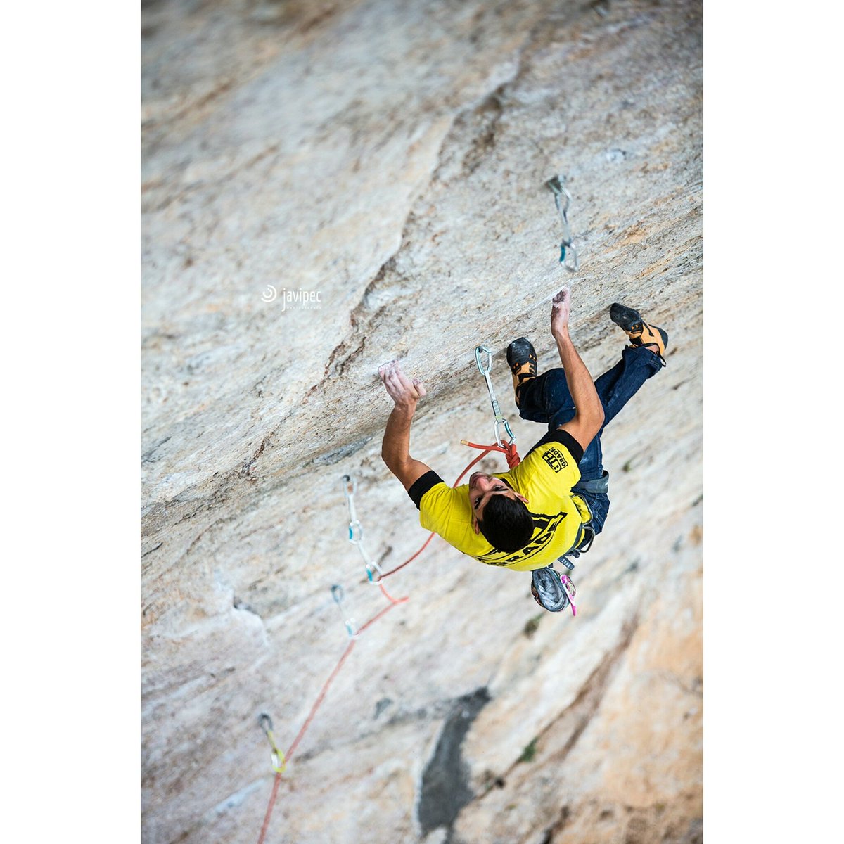 Jorge Díaz #young #hard #blood #climbing "Circo ibérico" 9a+??? project. #Cuenca (#Spain)