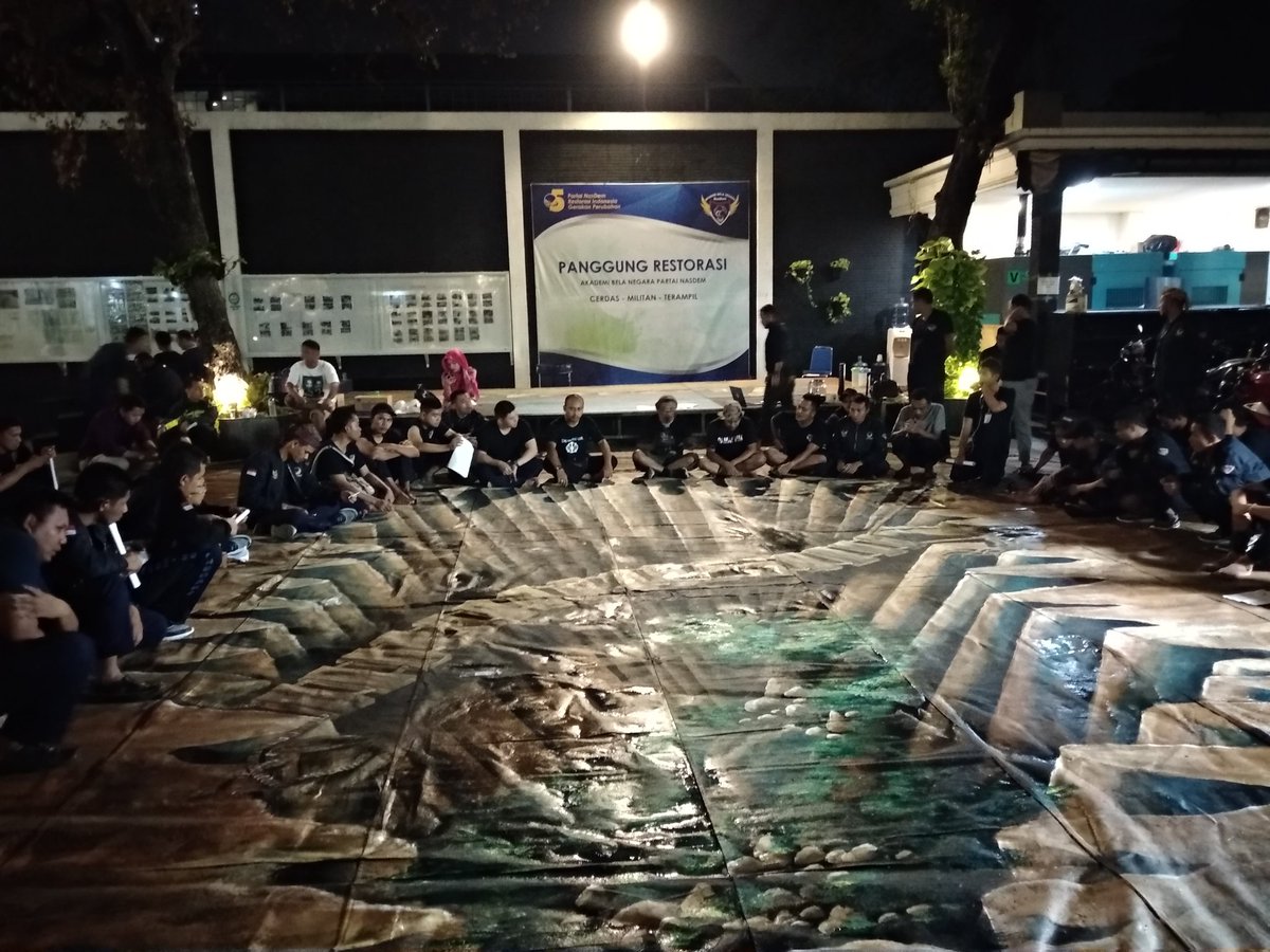 ABN_NasDem's tweet photo. Mahasiswa ABN sedang melaksanakan latihan teater yang akan dipertunjukkan pada 4 November 2018 nanti. 

#ABNNasDem https://t.co/FXIvsYGxhZ