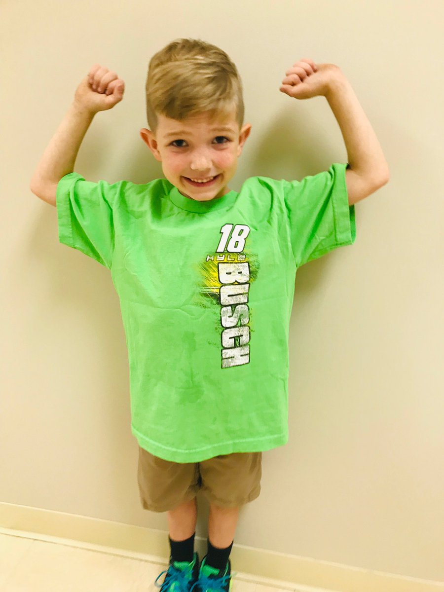 britney_pattie's tweet photo. @KyleBusch When racing is the only sport you know, this is what you wear for team spirit day! #supportwhoyouknow #saynotodrugsspiritweek #fansincethewomb #goKB https://t.co/0asq77E018