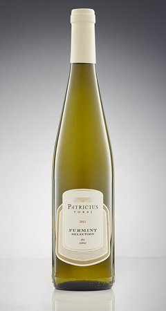 Our #NationalCurryWeek pick today is from <a href="/PatriciusTokaj/">Patricius Wine Tokaj</a>. Their Tokaji Furmint Dry has aromatic floral notes &amp; plenty of waxy texture, perfect alongside a butter chicken curry! #wineandfood
