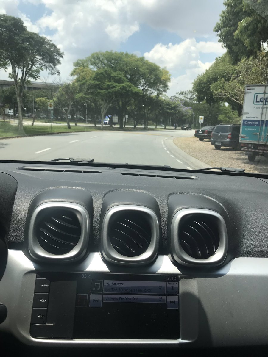 lilabarbieri's tweet image. sol, calor,Roxette tocando alto, só faltava eu estar indo almoçar na praia! #howdoyoudo