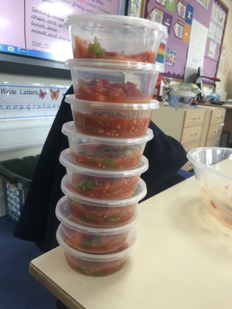 MissPopat1's tweet photo. Today Sycamore helped me follow some instructions to make some yummy salsa! #English #Instructions #MexicanDay #SalsaTasting #Mexico 💃🏻🌮 @headcherrytree1 @DeputyHeadCTS1 @MsPhillipsCTS1 @MsGreenCTS1 https://t.co/Ovb31DCjet