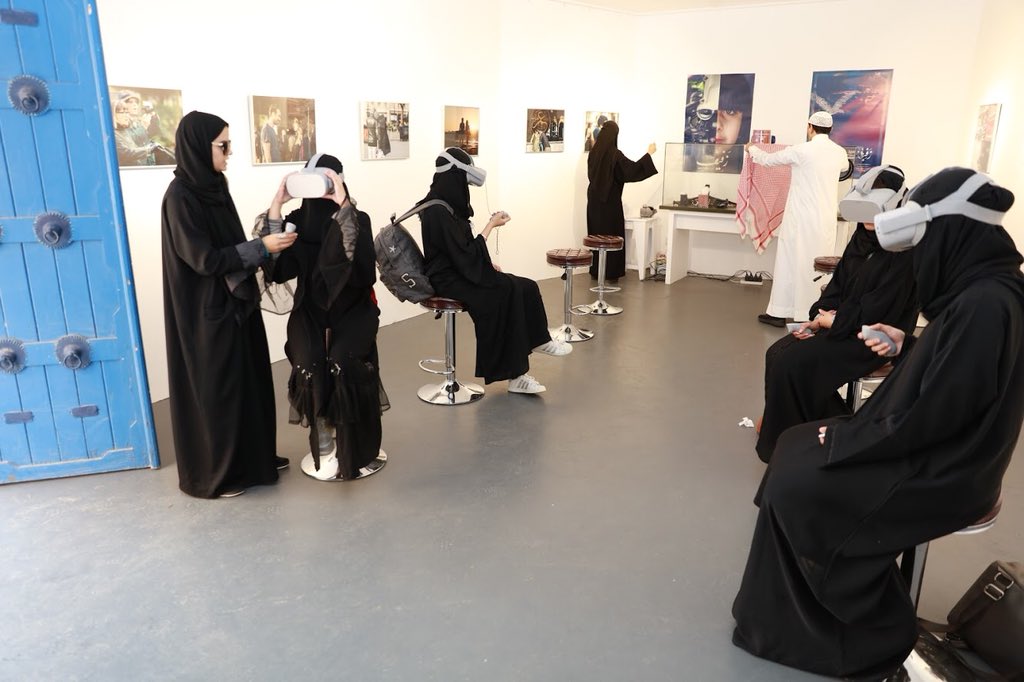 EvaExhibition's tweet photo. #معرض_ايفا_للفنون_2018 يقدم لكم عالم من المتعة والدهشة ب #زفيف https://t.co/pPOyJ2y4Ut