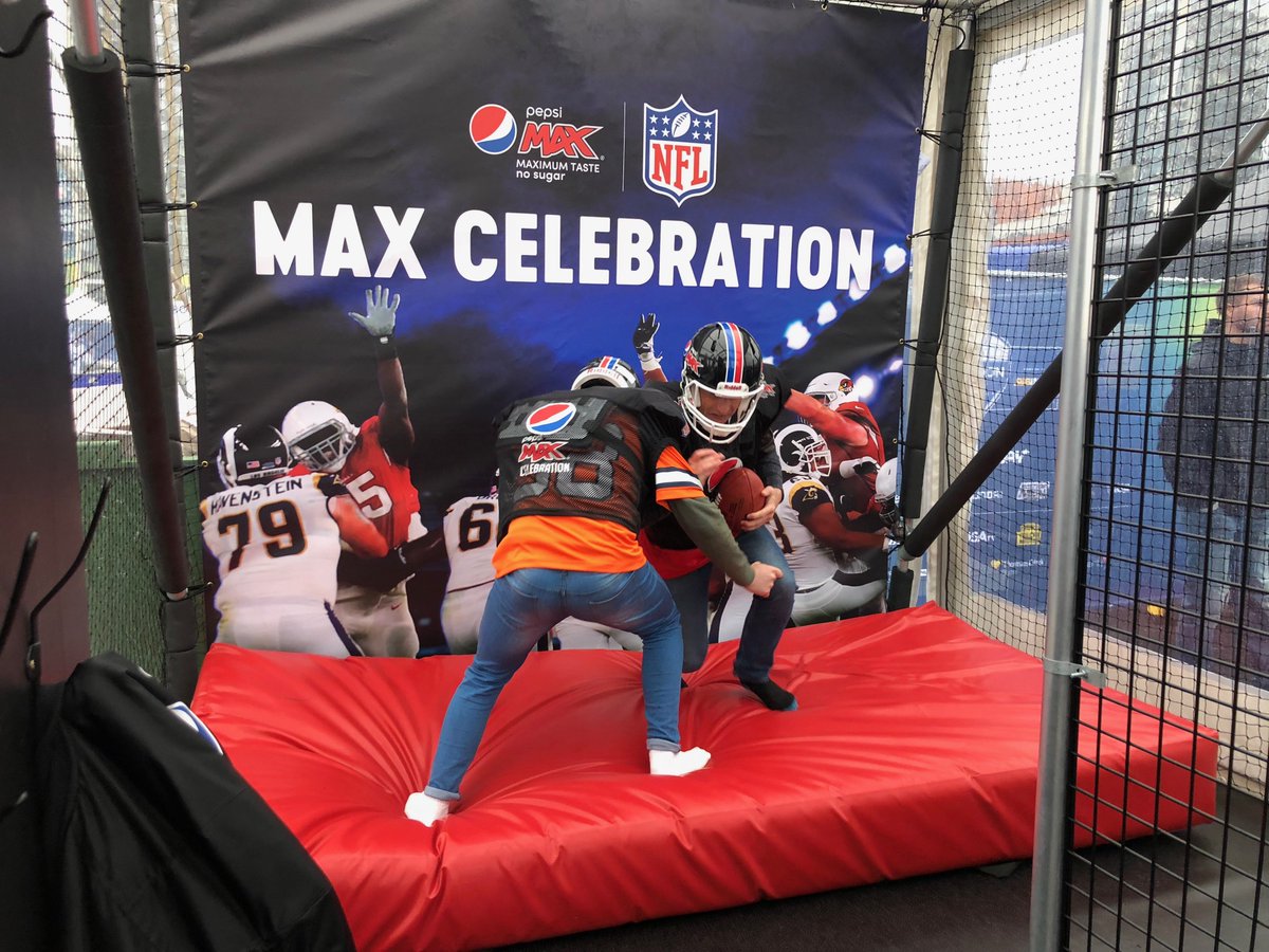 iDExperiential's tweet photo. #takedowntuesday
.
We  can't get enough of the photos from our @NFLUK &amp; @PepsiMaxUK campaign. And we're still having lots of fun taking Pepsi Max nationwide!
.
#experiential #pepsimax #pepsi #brand #fmcg #experientialmarketing #agency #maxcelebration #nfl #americanfootball https://t.co/B9bTQHeO9n