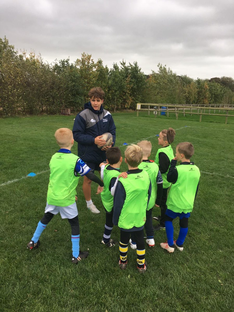 SaleSharksFdn's tweet photo. Day 2 of @SaleSharksRugby & @premrugby Camp @LymmRugbyClub
Focus today is on the Principles of Play, Kicking & being a #BestTeammate
Game Zones:
π΅ Fiji Touch β
π΅ Kick Out & Kick to Score β
Skill Zones:
π΅ Run, Pass or Kick β
π΅ Offloads β
#DevelopingTheSharksDNA β
https://t.co/JuSiXMz1b9