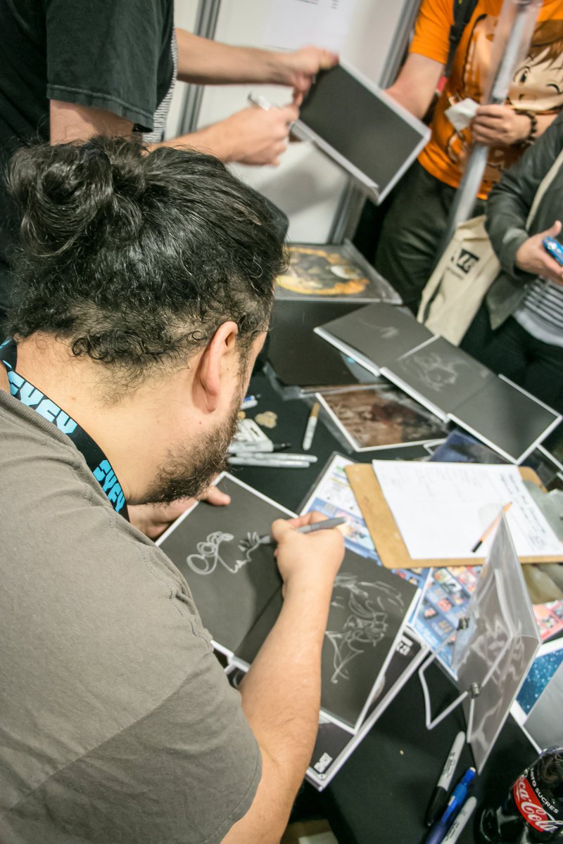 AlbumComics's tweet photo. Rendez-vous à 17h pour une dédicace de @ELJoeBenitez et @PSteigerwald à la boutique pour la sortie du volume 5 de #LadyMechanika chez @GlenatComics!

#Dédicace #JoeBenitez #PeterSteigerwald #AlbumComics #Paris #LibrairieAlbum #Comics https://t.co/5BFWFzyD3m