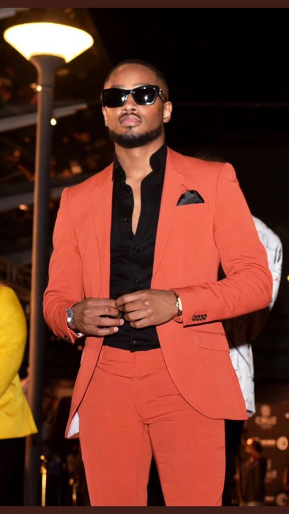 lavish_blog's tweet photo. #cruzsafw’s opening party was nothing short of class and elegance. Check out our insta for more of our favorite looks 😍🤗😌!!! @safashionweek
.
.
#fashion
#lifestyleblogger
#entertainment
#beautifulpeople
#elegance
#lavishtrendsblog👗 https://t.co/fm2ONNGVn6