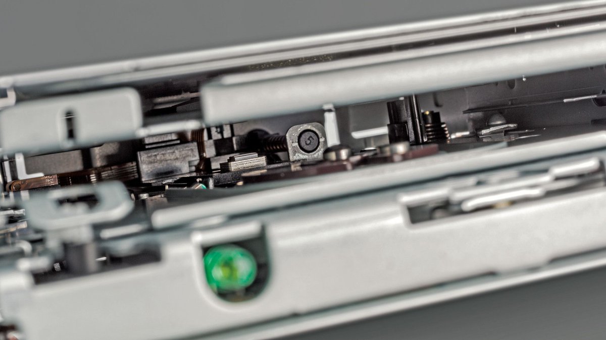ctmagazin's tweet photo. Nur mal kurz die Welt retten - okay, nicht gleich die ganze Welt, aber ein paar wichtige Daten von alten Disketten. Wie das geht, beschreibt c't im Retro-Heft. (uk) #Datenretten #DiskettestattFestplatte #ctmagazin
https://t.co/VOFxXx2d8T https://t.co/EAUwT513Yi