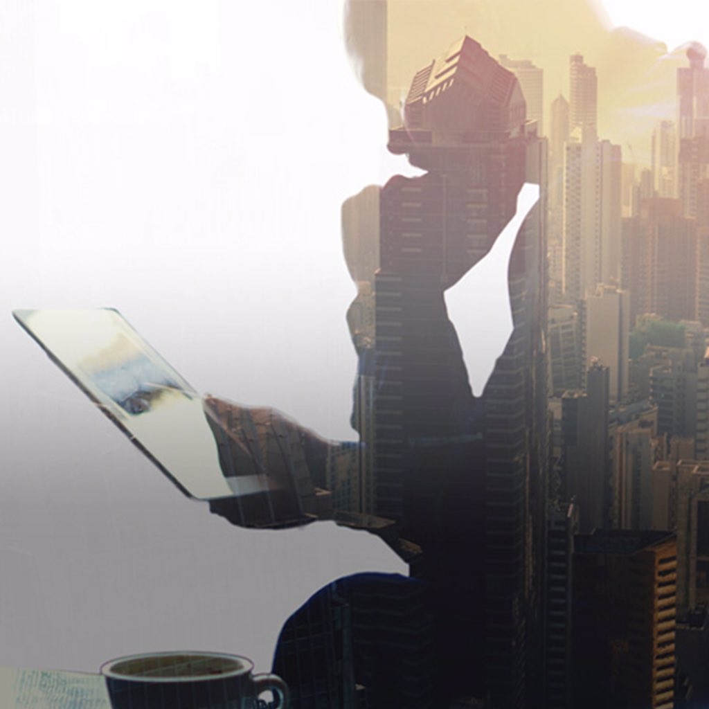 Tres personas reciben un mensaje de un desconocido. ¿Será un error contestar? 😨 Descúbrelo este finde con los #ChatStories de Lorenzo Silva (<a href="/VilaSilva/">Lorenzo Silva</a>)