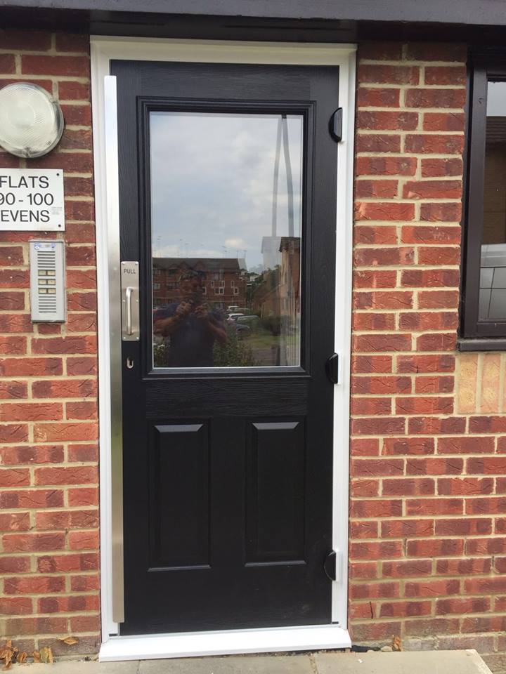 WindowFixUK's tweet image. Whatever the style of door you require or like the look of, Windowfix are sure to have it. And our Solidor composite doors are arguably the most secure doors you could ever need.
windowfixuk.co.uk