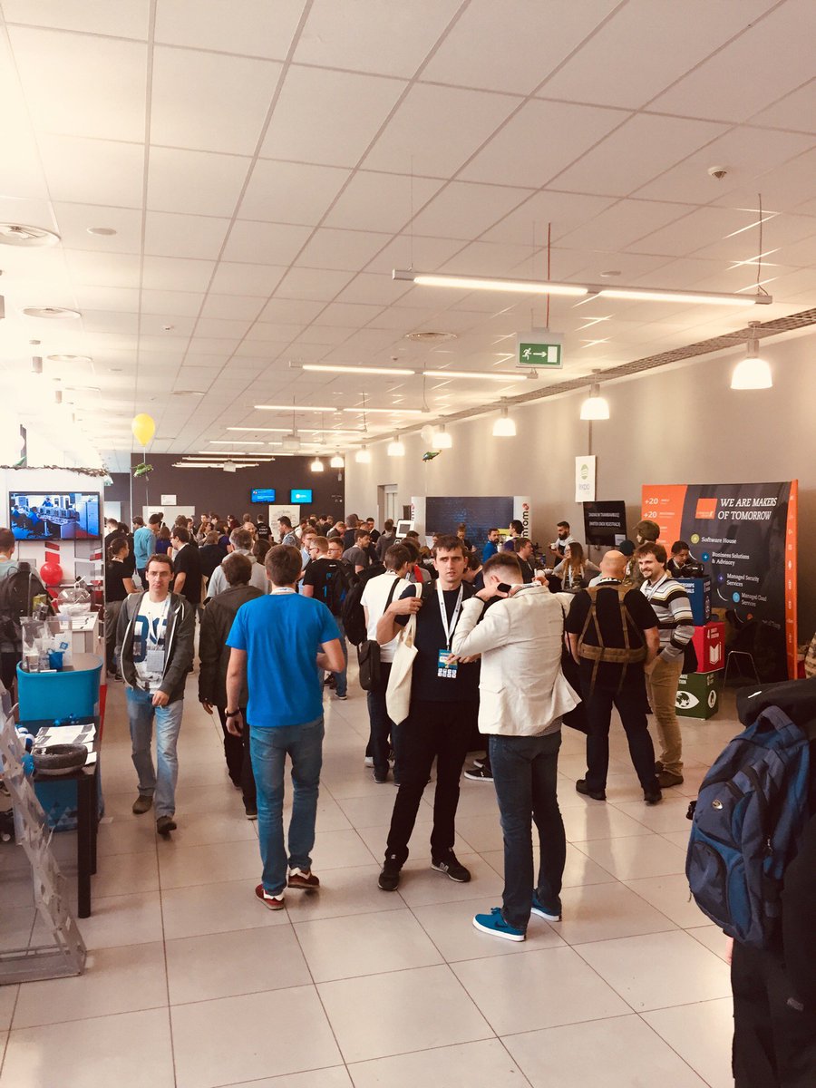 veepeetech_'s tweet image. &apos;Splitting Monolithic Swift Code Base Into Modules&apos; talk by @ncreated and @pemgarcia from #vpTech during #Mobilization8 💪
Congrats Maciek and P-E 👏
Slides are here &amp;gt; speakerdeck.com/ncreated/split…