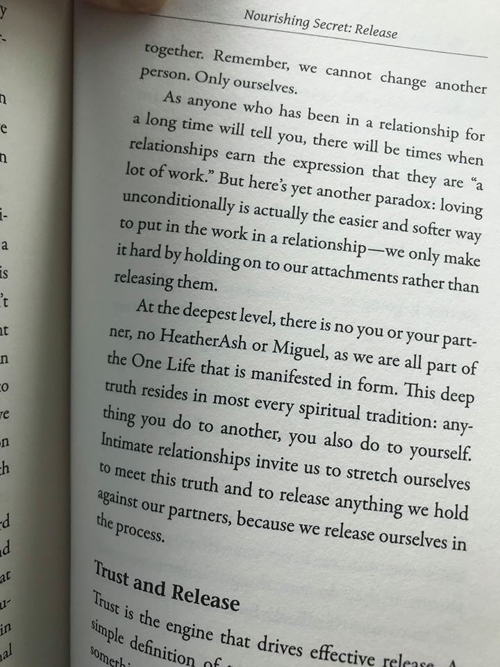dMiguelRuizJr's tweet photo. Here's a page from the new book! The Seven Secrets to Healthy, Happy Relationships by don Miguel Ruiz Jr and HeatherAsh Amara. See the link below for more info:

https://t.co/b61iRzcIlY https://t.co/PTbV1kYNJI