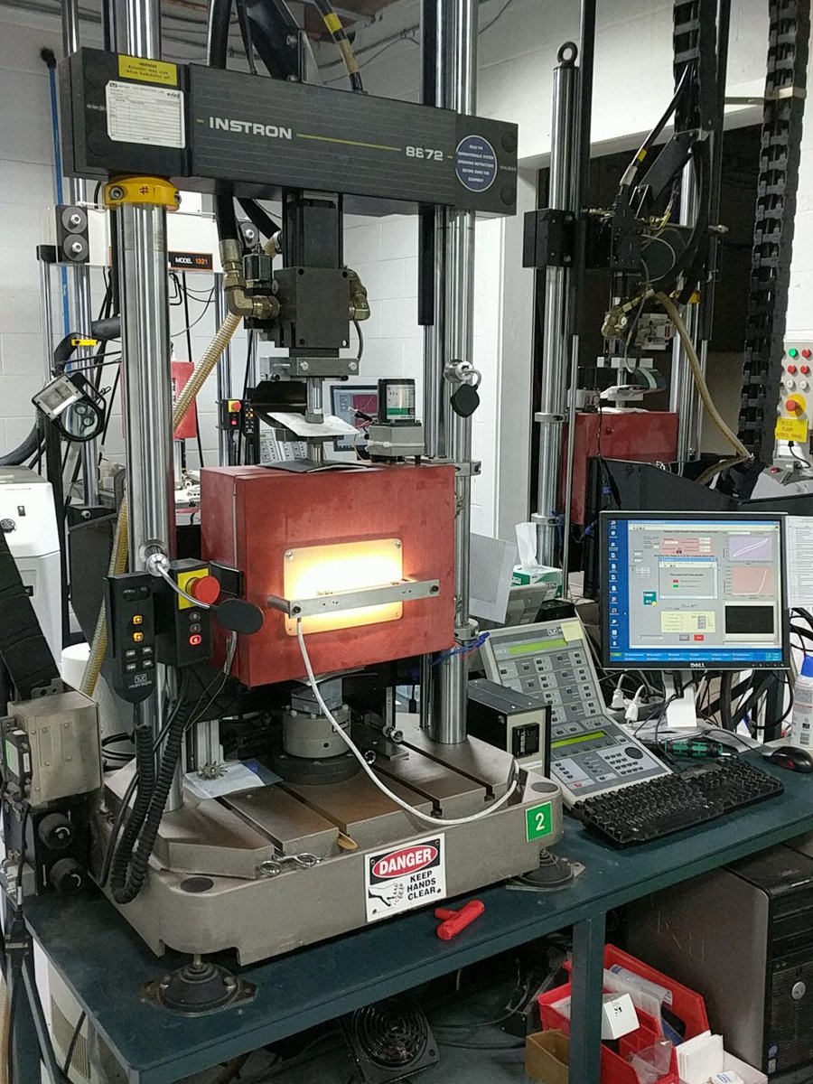 EnduricaWill's tweet photo. This is where we make #crackgrowth measurements. @miller_axel #fatiguepropertymapping #fracturemechanics #elastomers https://t.co/4rt5Fe6k5J