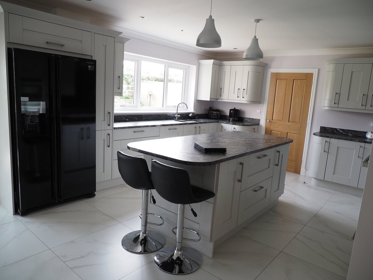 RediGallery's tweet photo. Don't be a mug ... call in for a cuppa to discuss your latest kitchen requirements. In the meantime, please take a look as some of our latest new build installations ... https://t.co/vltx94e5Ww