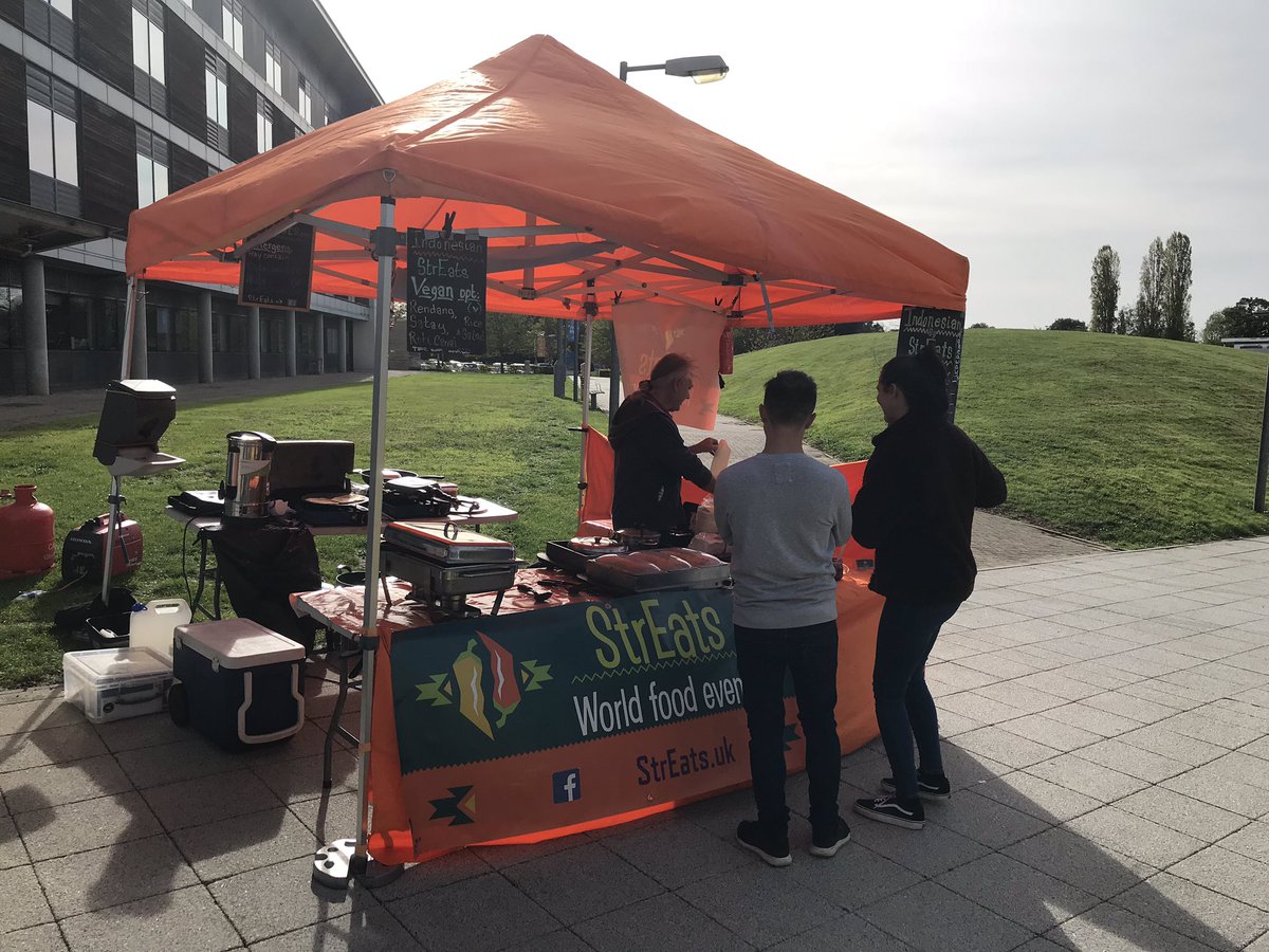 streetfoodhero's tweet photo. Food glorious food😄
Amazing Street Food Traders are on the De Havilland Campus today peeps. Come & check em out.
#goherts #dehav @foodherts @UniofHerts @UHStudentLife @UH_Education @UHertsResearch @uhlr https://t.co/c5ySDEEVKW