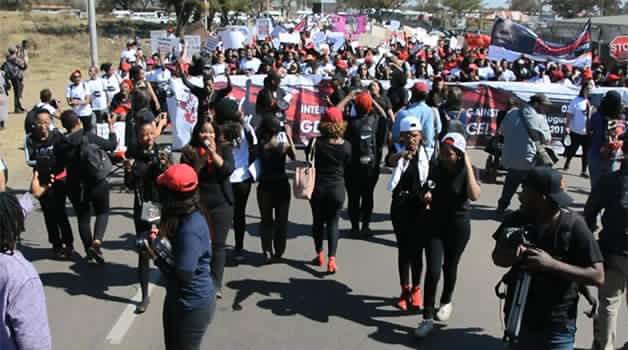 WomenProtestSA's tweet photo. Kulento esiyenzayo asinalo uvalo #24Demands #9DaysToGenderSummit #TheTotalShutdown✊🏽 https://t.co/jO4kdYRcWQ