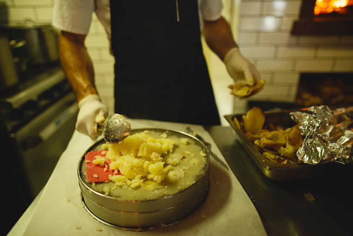 Keeping it smooooth.

📷: Claire Gunn

#cwmaison #tastebuds #creation #franschhoek