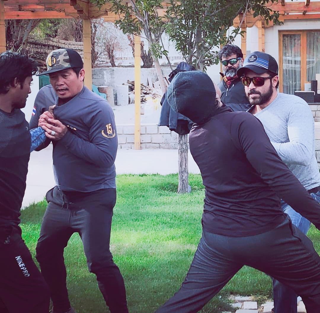 AamirEmmi786's tweet photo. @emraanhashmi snapped in Ladakh during the workshop of #combatsequence #TheBardOfBlood #Netflix  ~ Produced by @iamsrk's @RedChilliesEnt, Eight-Episode Thriller series also stars @IamKirtiKulhari @ItsVineetSingh in pivotal roles! https://t.co/kpkGJzFIAa
