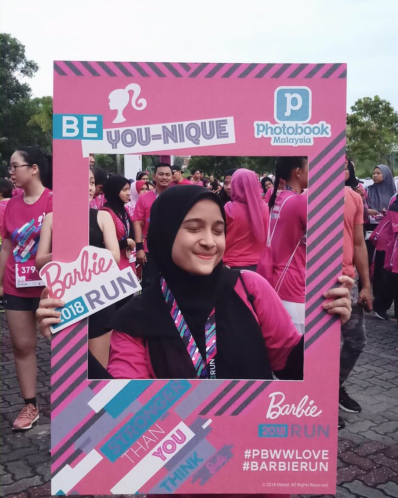 eyfalaaa's tweet photo. The cutest run ever i approve ✅ haha. #barbierun2018 https://t.co/rgip8rl9Sf