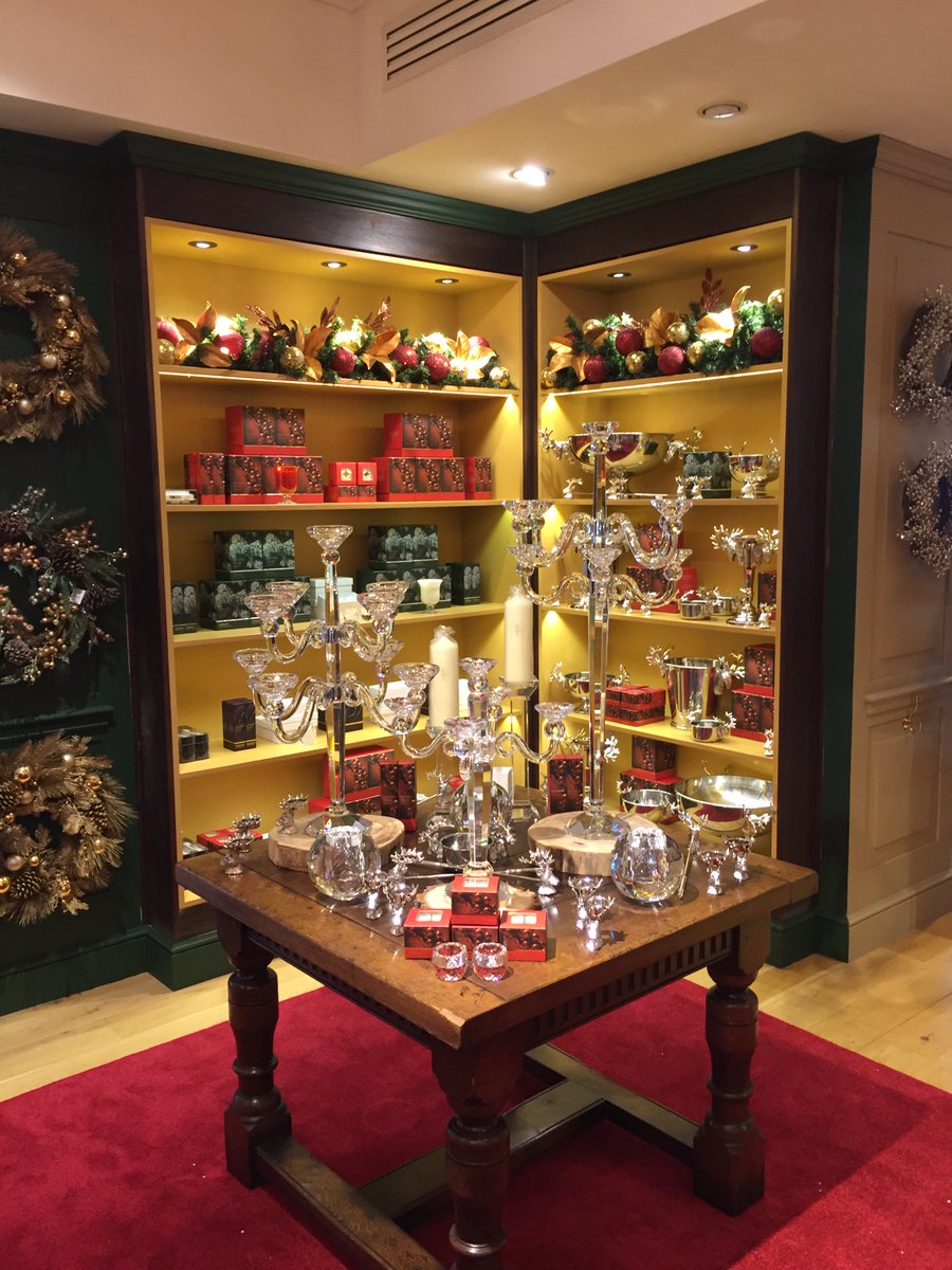 kennethturneruk's tweet photo. Our Kenneth Turner Christmas shop is now open in @Fortnums Pop up to the first floor to explore our Christmas range. 
#kennethturner #fortnumandmason #fortnums #London #christmas #Christmas2018 #candles #Crystal #luxury #luxurylifestyle #homedecor #scents #fragrance #giftideas https://t.co/OuVE0sG9I2