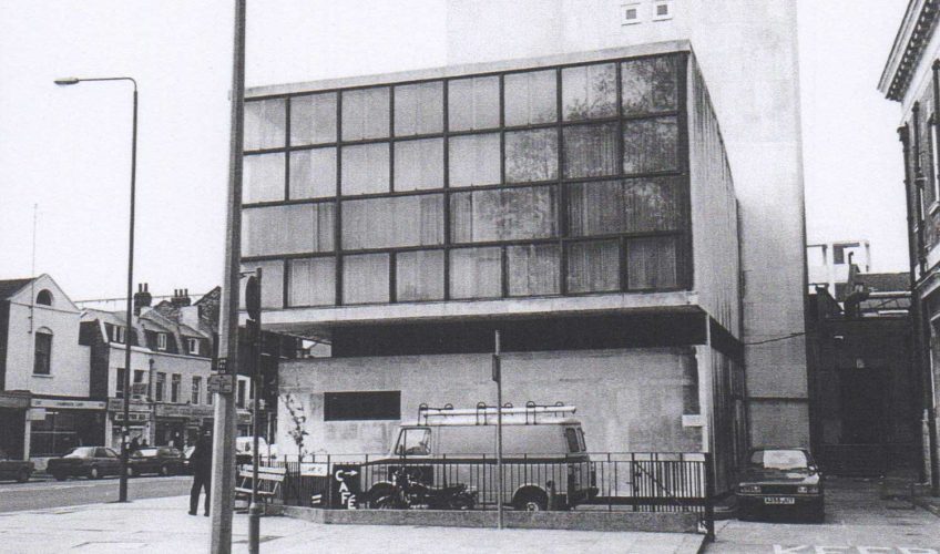 TheSliceTowHam's tweet photo. The Mayfield Hall Group has launched a fundraising project to transform a decaying former social hall in Bethnal Green into a community-based cultural space in the heart of the civic quarter. Find out more via our article @Mayfield__Hall
https://t.co/WB5E9YaISq https://t.co/EYvkGNQ0Pv