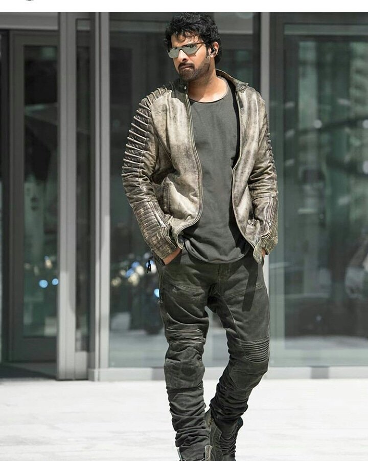Urs_RanjithRaj's tweet photo. Happy Birthday Annaya #HappyBirthdayPrabhas https://t.co/oa2o0ymLiS